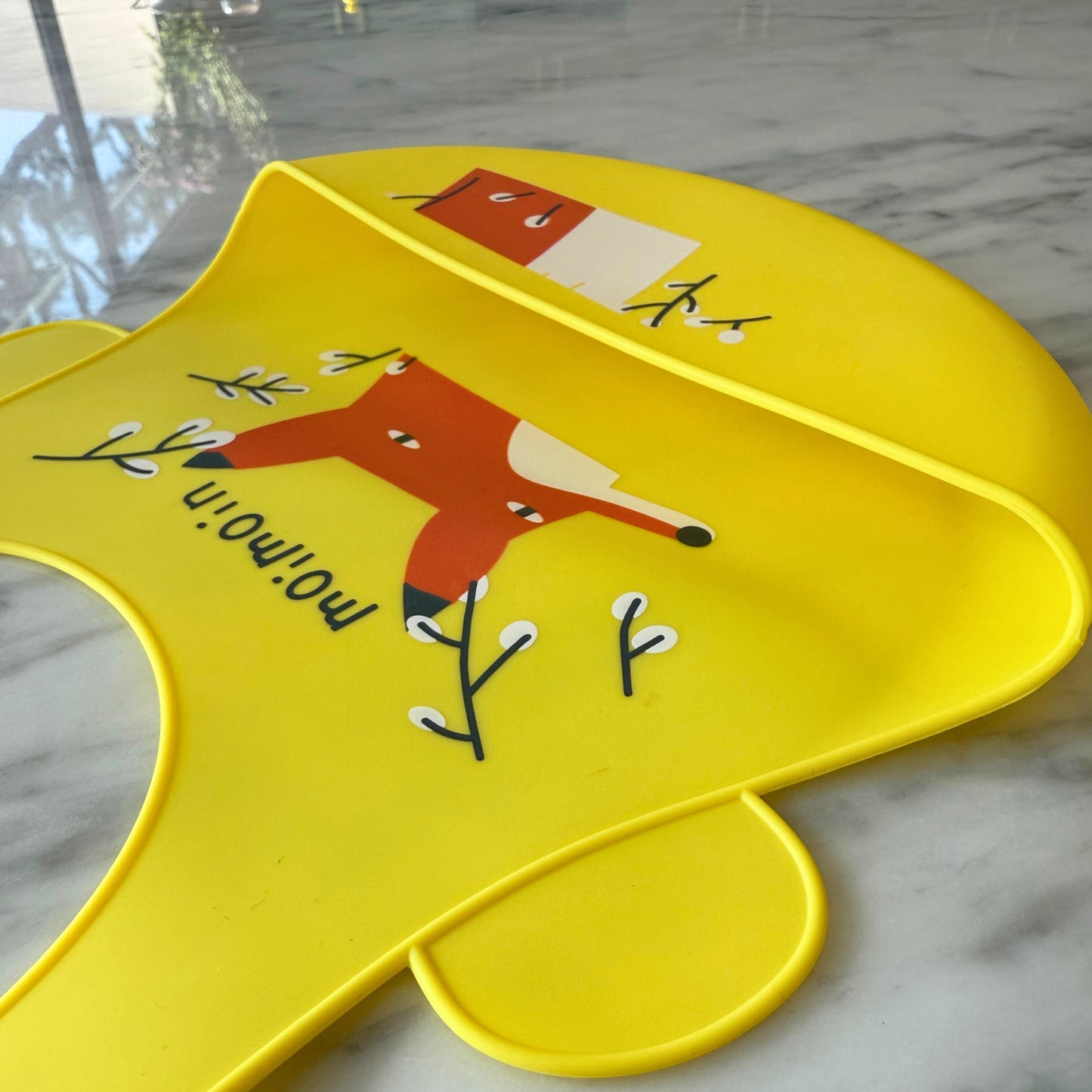 BowlyMoly Bib With Cute Animals
