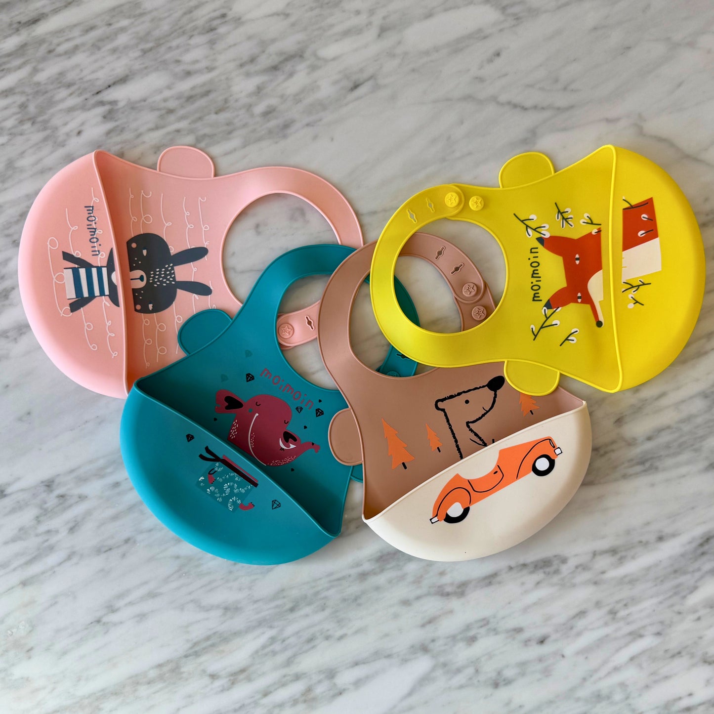 BowlyMoly Bib With Cute Animals